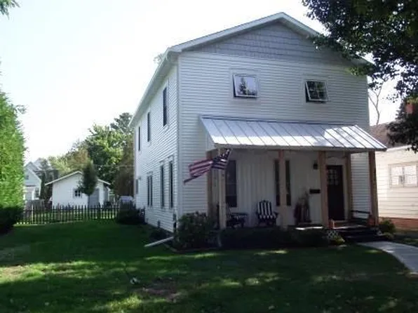 416 N Rath Ave, Ludington, MI 49431