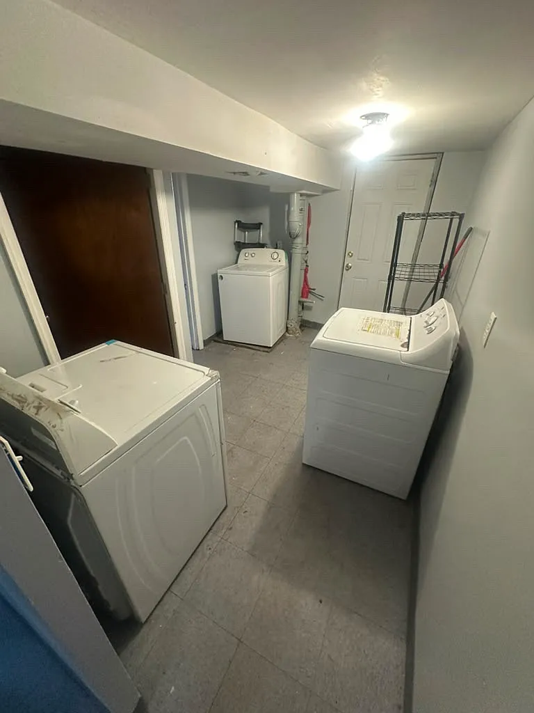 8 bed, $3,250 — Photo 4