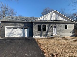 N1010 Palm Rd, Genoa City, WI 53128