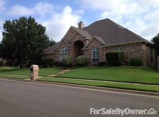 6115 Millwood Dr, Arlington, TX 76016