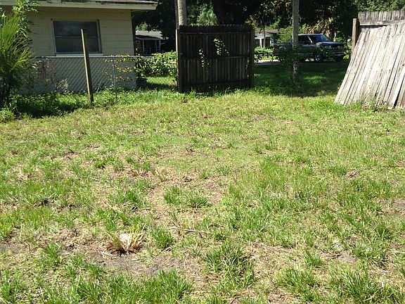3rd image of 2128 Gardenia Cir E