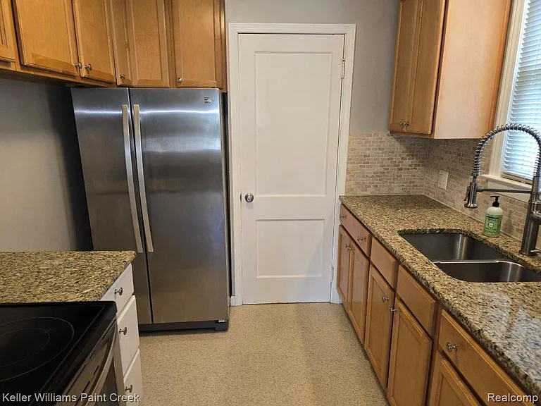 1489 West Blvd — Photo 12