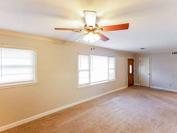 5th image of 1007 Highpoint Rd