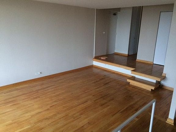 3rd image of 3200 N Lake Shore Dr APT 407