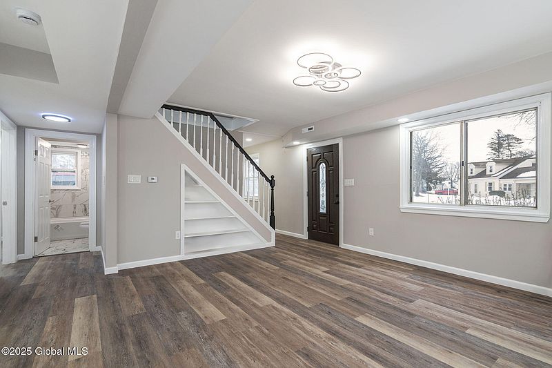 5th image of 1034 Wayne Road