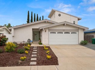 8427 Carlton Oaks Dr, Santee, CA 92071