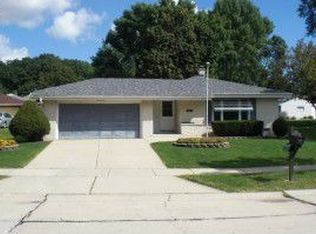 2036 E Montana Ave, Oak Creek, WI 53154