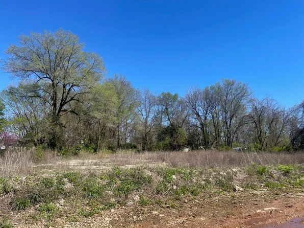 1850 N Hilton Avenue, Springfield, MO 65802