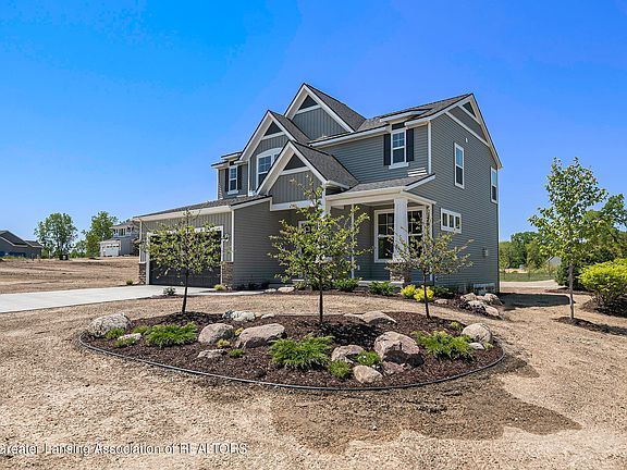 4th image of 14010 Ambrosia Ave