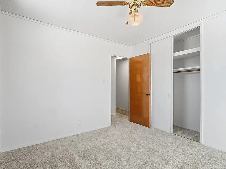 3821 Oakland Rd NE — Photo 5