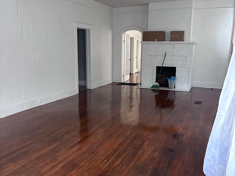 715 Spanish Town Rd #1 — Photo 8