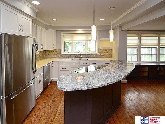 4th image of 2724 Bradfield Dr