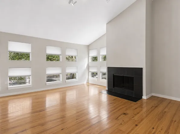 2714 Shelby St, Dallas, TX 75219