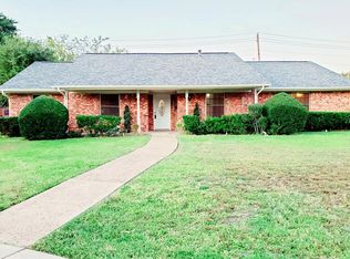 2525 Canterbury Ct, Carrollton, TX 75006