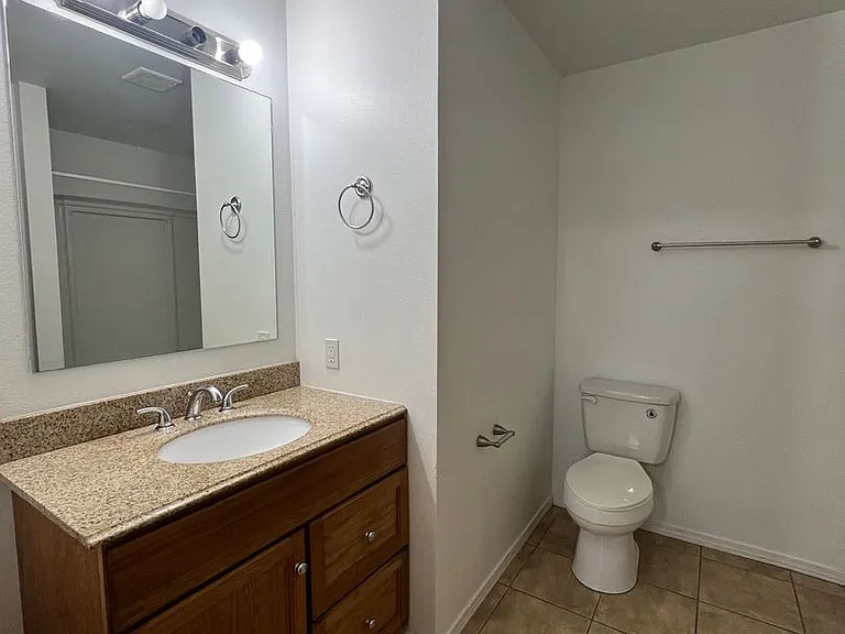 1620 W Lee St #3 — Photo 18