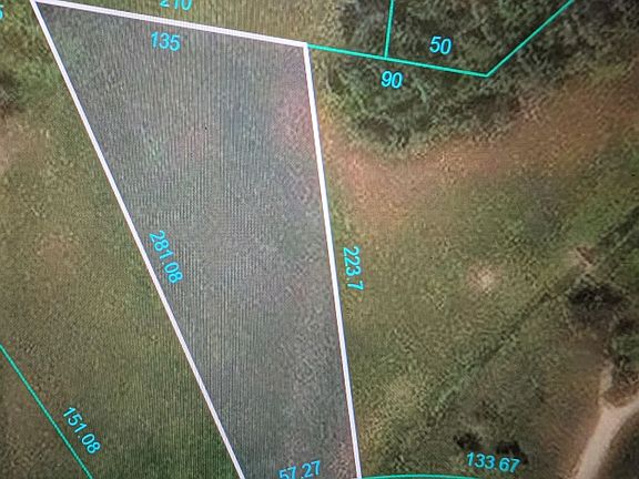 3rd image of 258 Lake Summerset Rd