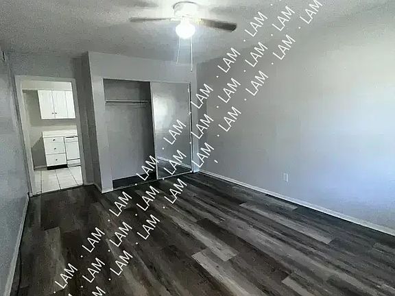 5th image of 4774 Kings Dr APT G