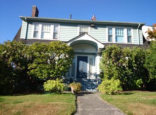 521 W Kinnear Pl, Seattle, WA 98119