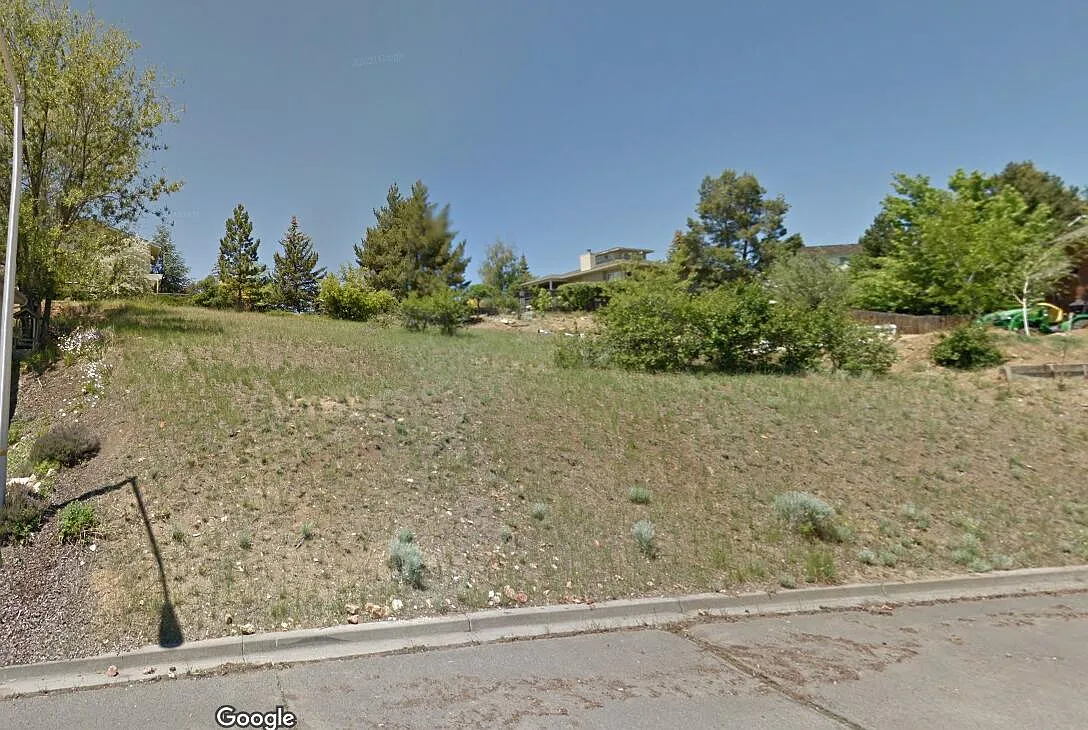 98 Ridgecrest Dr photo 1