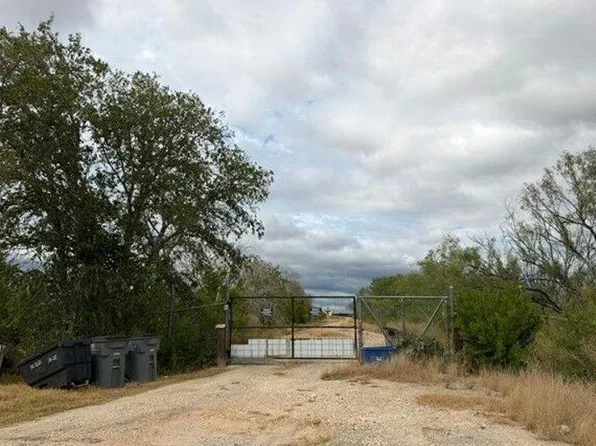 4400 W Fm 462, Moore, TX 78057