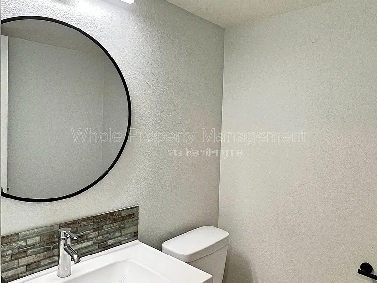 3032 S Macon Cir — Photo 13
