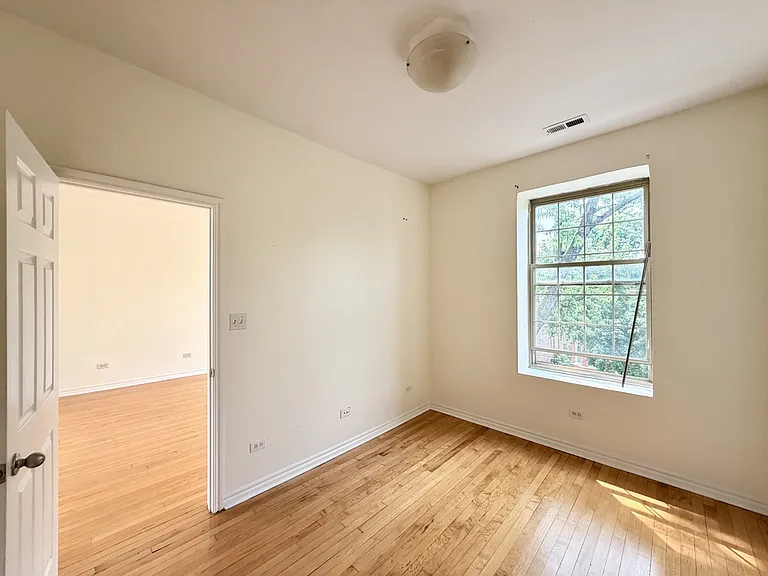 2537 N Kildare Ave #4 — Photo 13