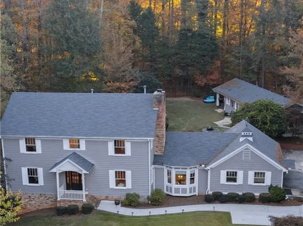 1532 Huntingdon Trl, Sandy Springs, GA 30350