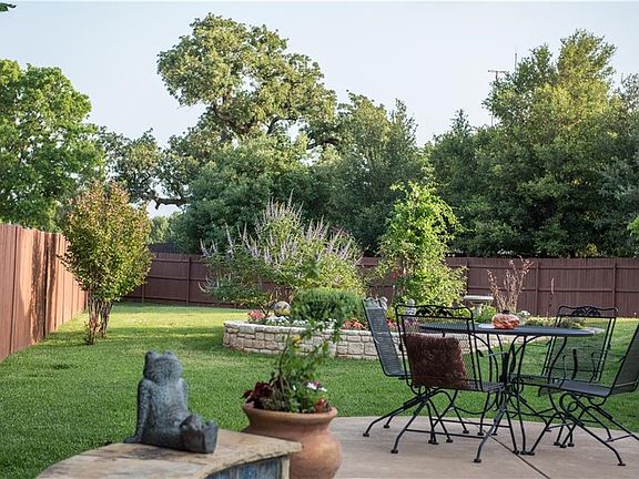 5th image of 5601 Reatta Pl