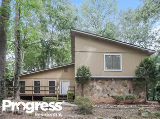 6516 Walden Pond Rd, Stone Mountain, GA 30087