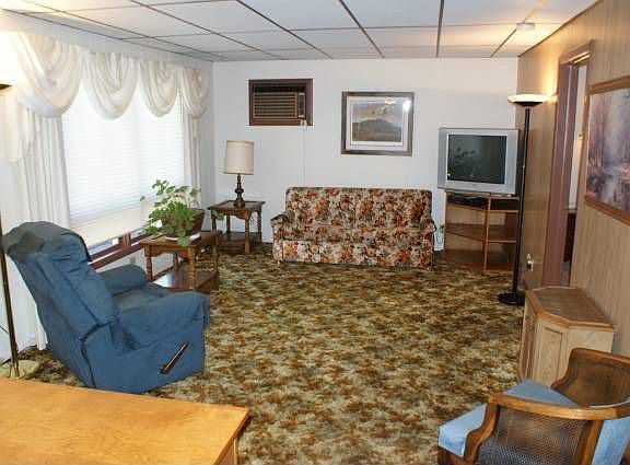 3rd image of 3120 Wildwood Dr