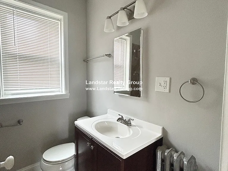 2905 N Kilbourn Ave #1 — Photo 12