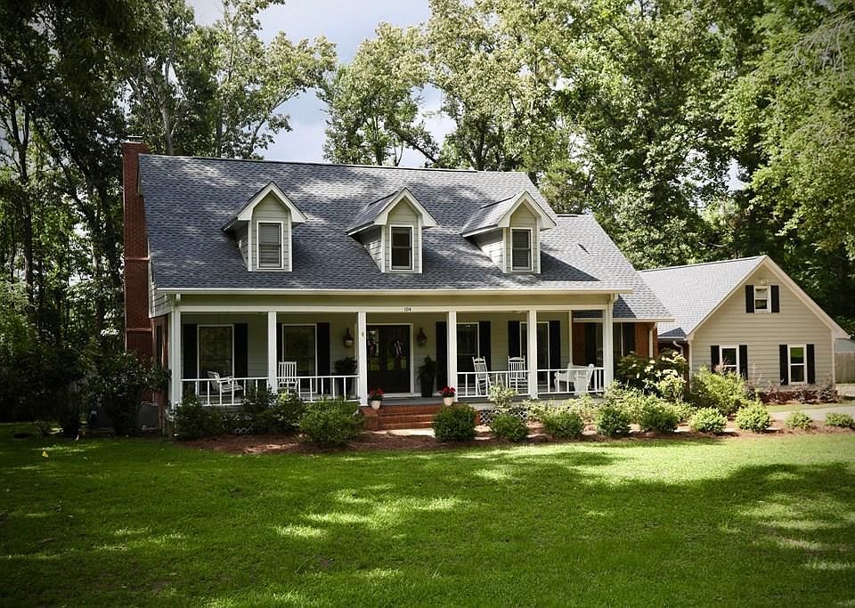 1st image of 104 Woodland Hills Dr