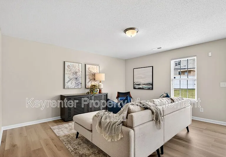 2703 Stafford St — Photo 33