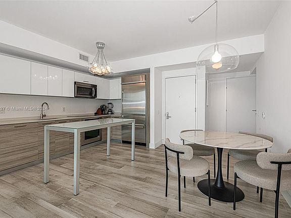 3rd image of 1300 Brickell Bay Dr APT 3106