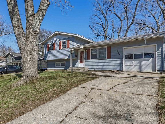 2nd image of 2836 SW Sunset Rd