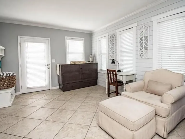 205 Barefoot Ln #A — Photo 8