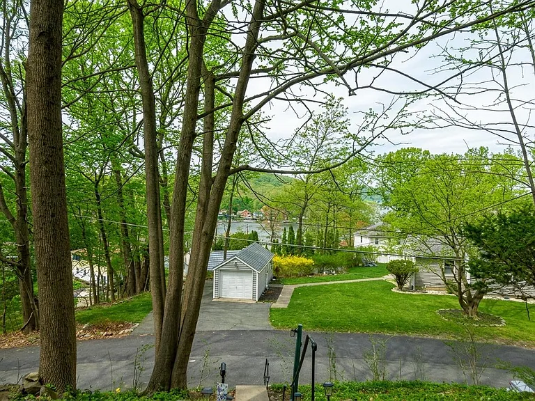 48 Vail Rd — Photo 4