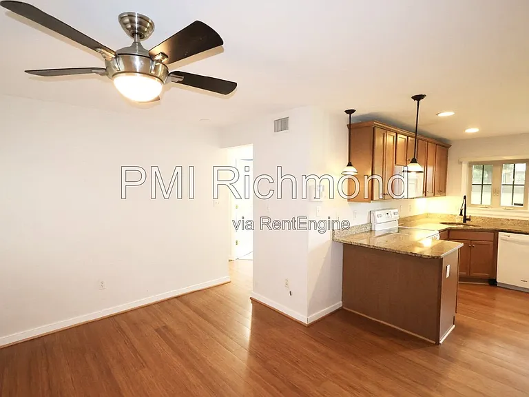 513 S Harrison St #F — Photo 7