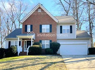 6224 Forest Pond Dr, Charlotte, NC 28262