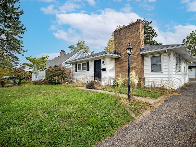 850 S Broadleigh Rd — Photo 14