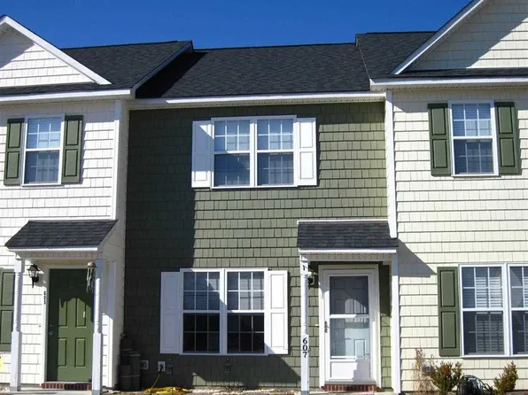 607 Streamwood Dr, Jacksonville, NC 28546
