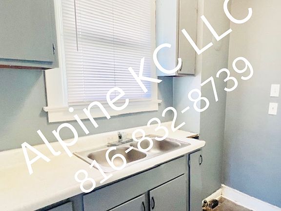 3rd image of 5216 Prospect Ave