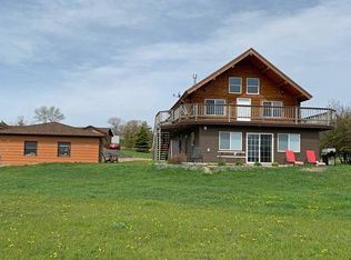 923 Walford Rd, Devils Lake, ND 58301