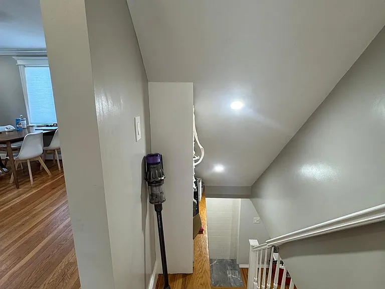 16 Moody St — Photo 4