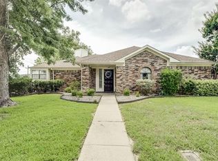 1502 Sunswept Ter, Lewisville, TX 75077