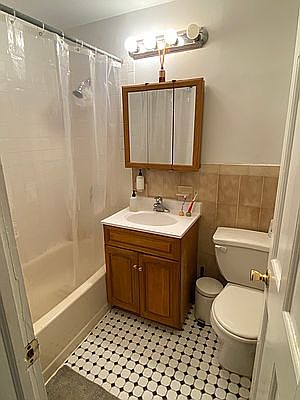 5th image of 234 Van Brunt St #2