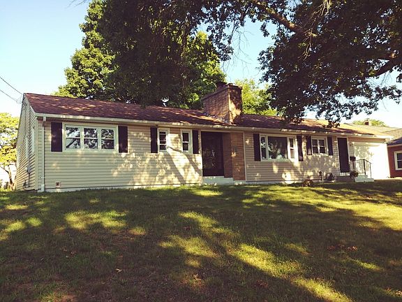 3rd image of 68 Dayton St