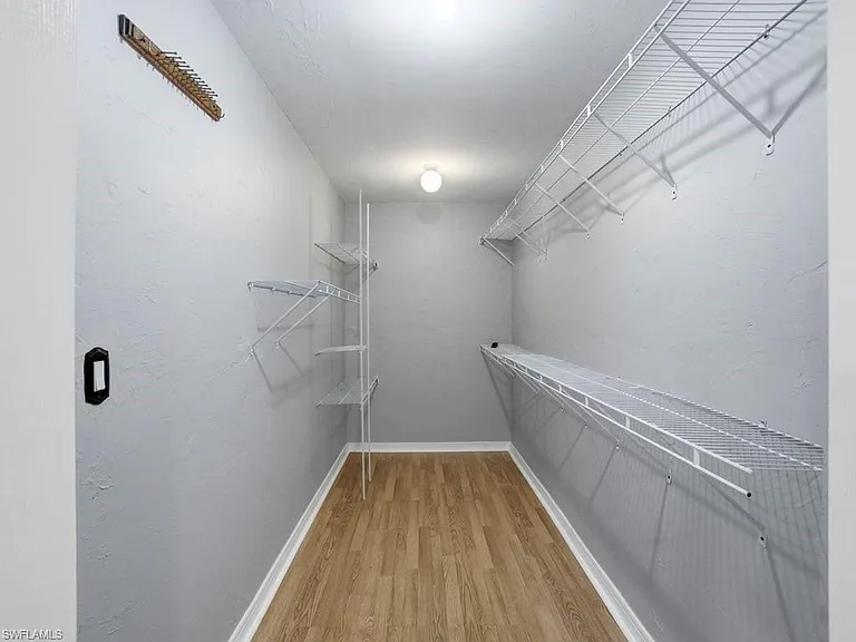 4920 Shady River Ln — Photo 20