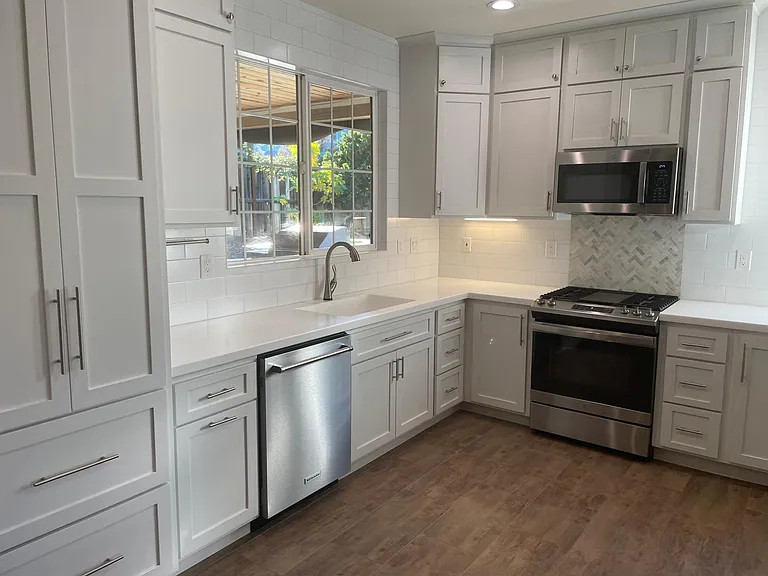 1016 Taft Ct — Photo 8
