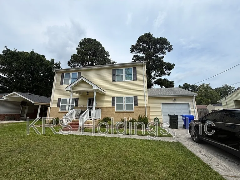 5748 Burrell Ave — Photo 1